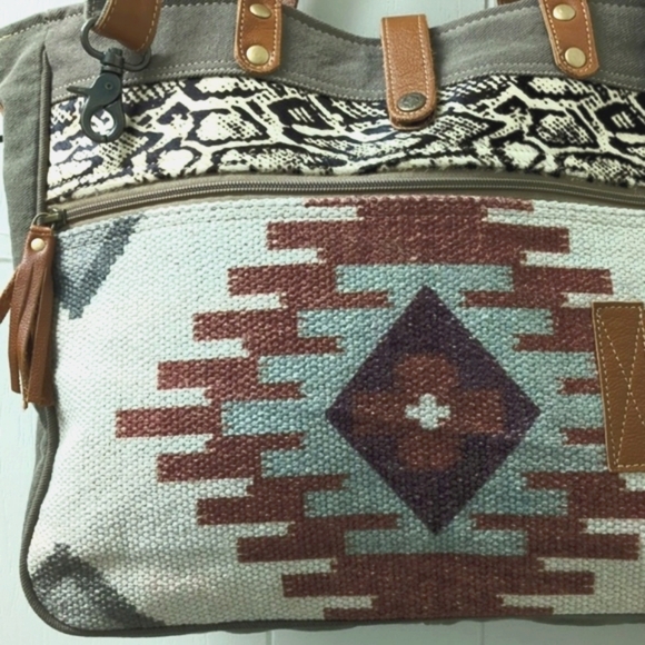MYRA Aztec Messenger Bag Leather Saddle Blanket Tapestry - Picture 4 of 17
